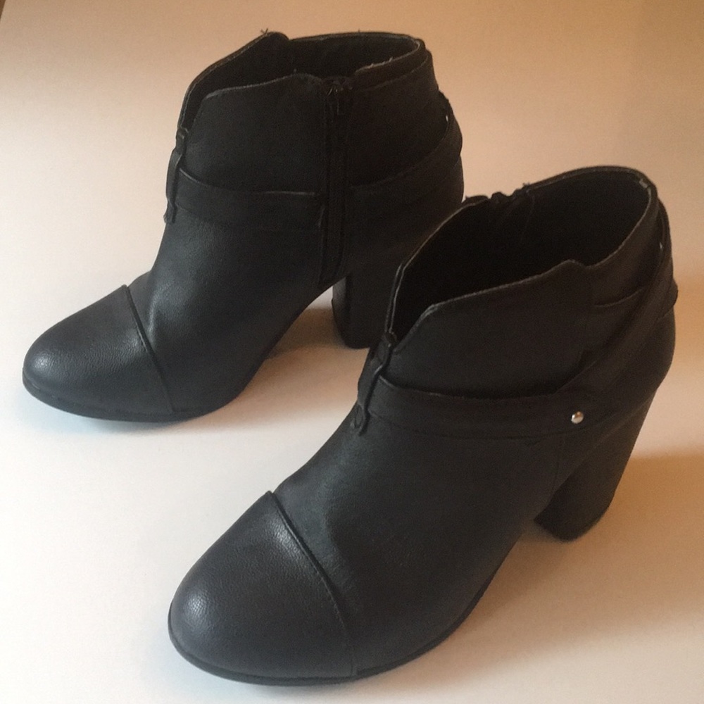 Lauren Conrad black booties
